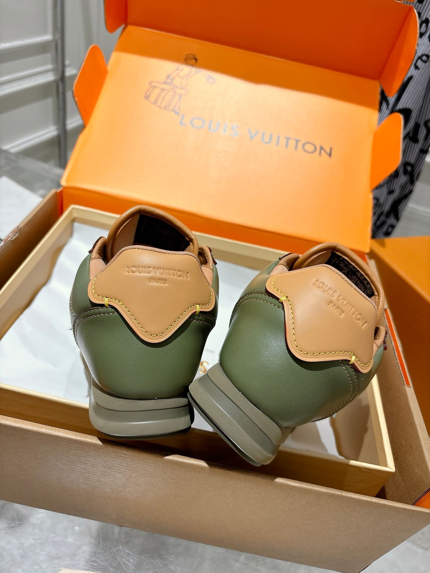 LV BUTTERSOFT Sneaker Olive Green Cowhide 476982