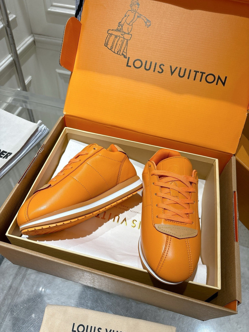 LV BUTTERSOFT Sneaker Light Brown White Cowhide 476984