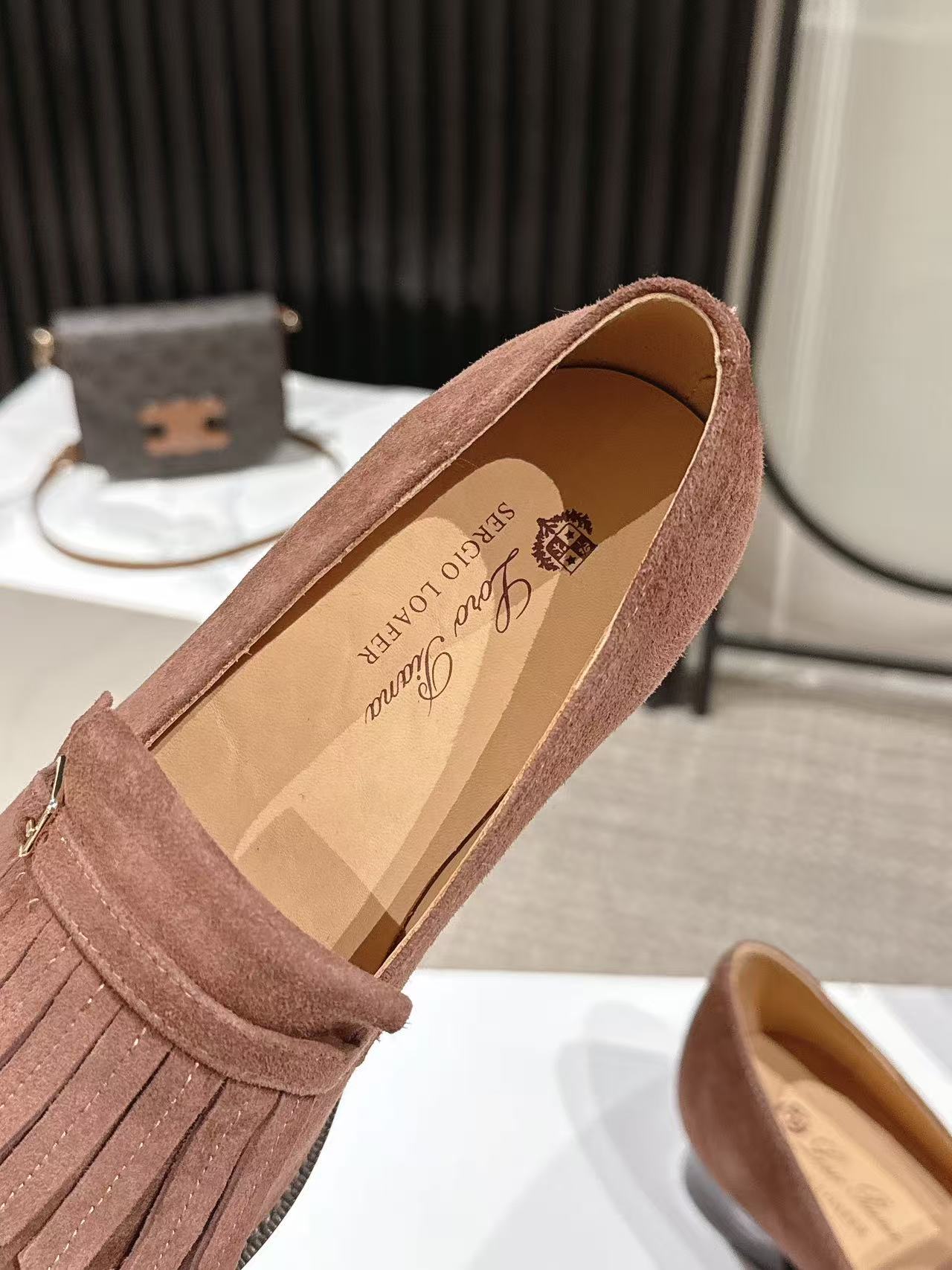 LP Pennan Fringe Burnt Clay Suede 564802