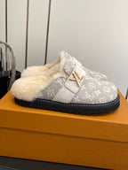 LV Cosy Flat Slippers Comfort Clog Light Khaki Beige Leather Monogram Fur 533470