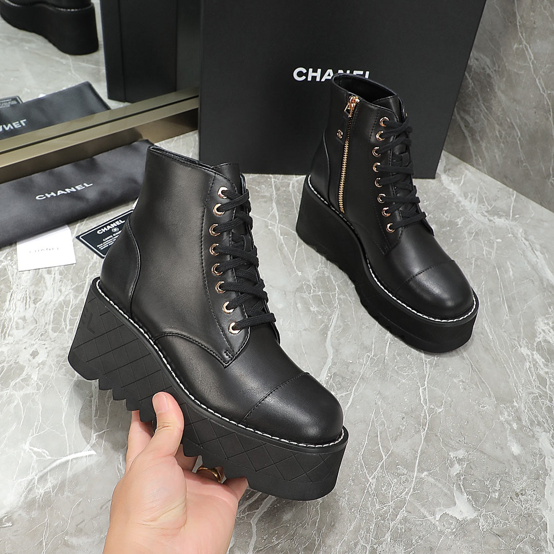 CC 24 Interlocking Logo Combat Boots 100mm Black Lambskin 432652