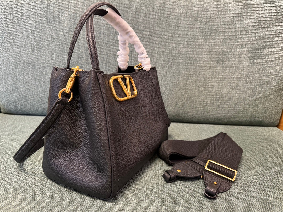 VALENTINO small handbag black calfskin 538531