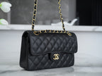 CLASSIC FLAP 23 BLACK CAVIAR GOLD HARDWARE