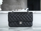 CLASSIC FLAP 25 BLACK CAVIAR SILVER HARDWARE