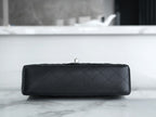 CLASSIC FLAP 25 BLACK CAVIAR SILVER HARDWARE
