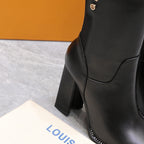 LVx Silhouette Logo Stud Ankle Boot 95mm Black Leather 425687