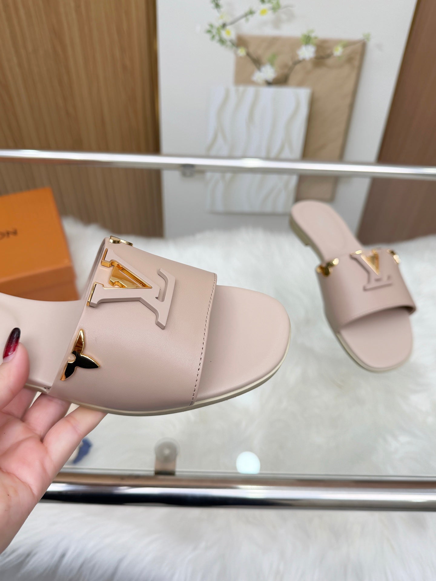 LV Mare Flat Mule Light Taupe Sheepskin