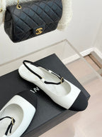 26C Two-tone Double C Flat Shoes Black White Sheeskin 557689