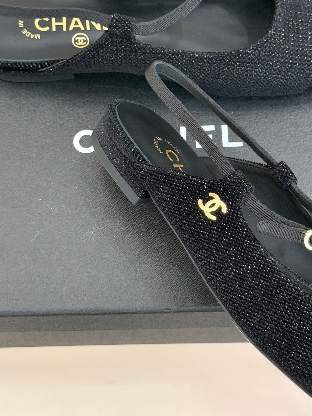 26C Two-tone Double C Flat Shoes Black Tweed 557690