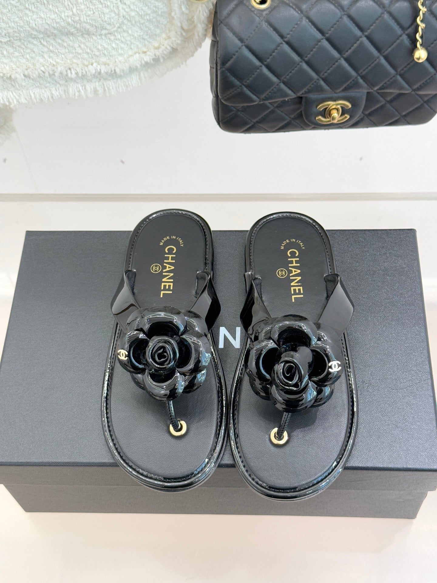 CC 26C Early Spring Camellia Slide Black Calfskin & Patent Leather