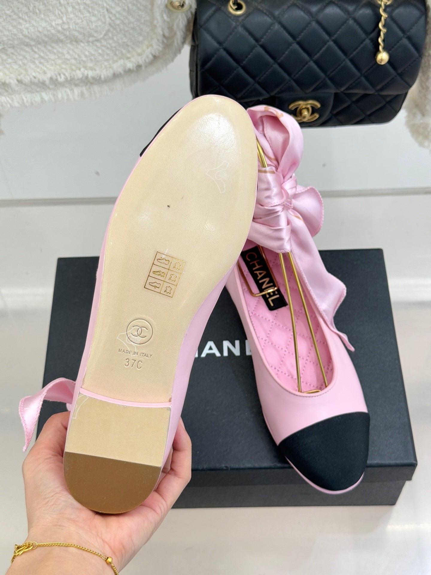 CC 26C Double C Ribbon Flat Shoes Black Pink Cafskin Fabric 557536