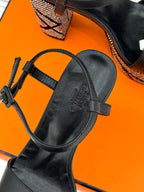 HM 26s Lightning Sandal 7cm Black Sheepskin 675702