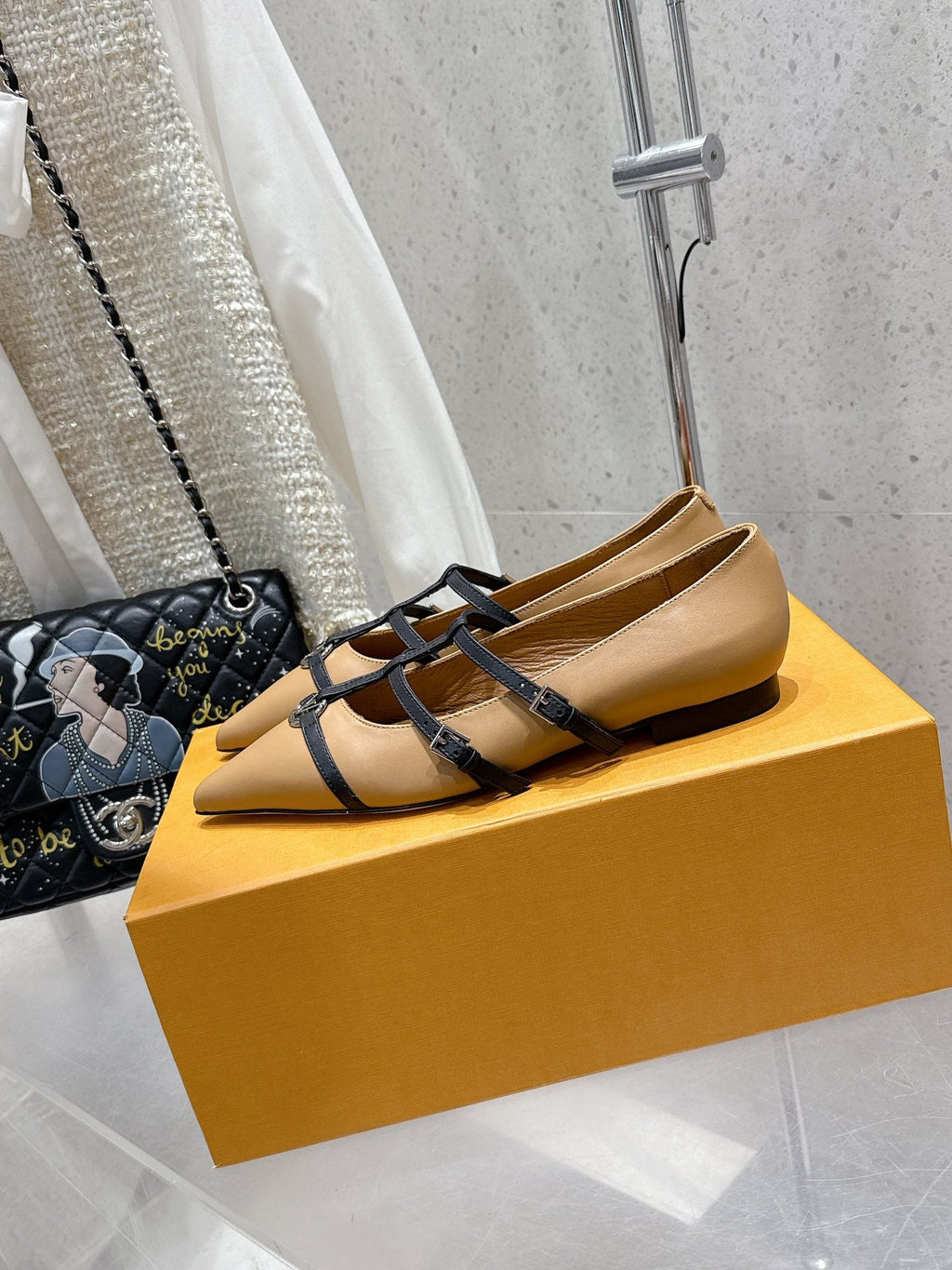 LV 6AM Flat Ballerina Beige Calfskin 610739