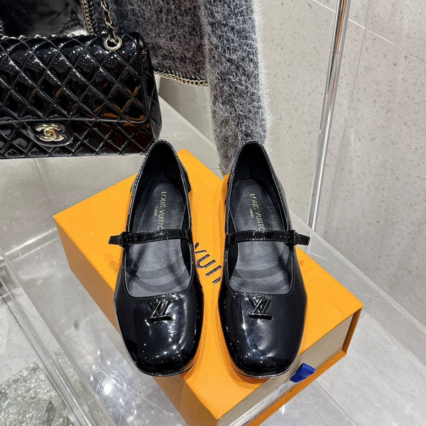 LV Swing Ballet Flat Black Patent Leather 610711