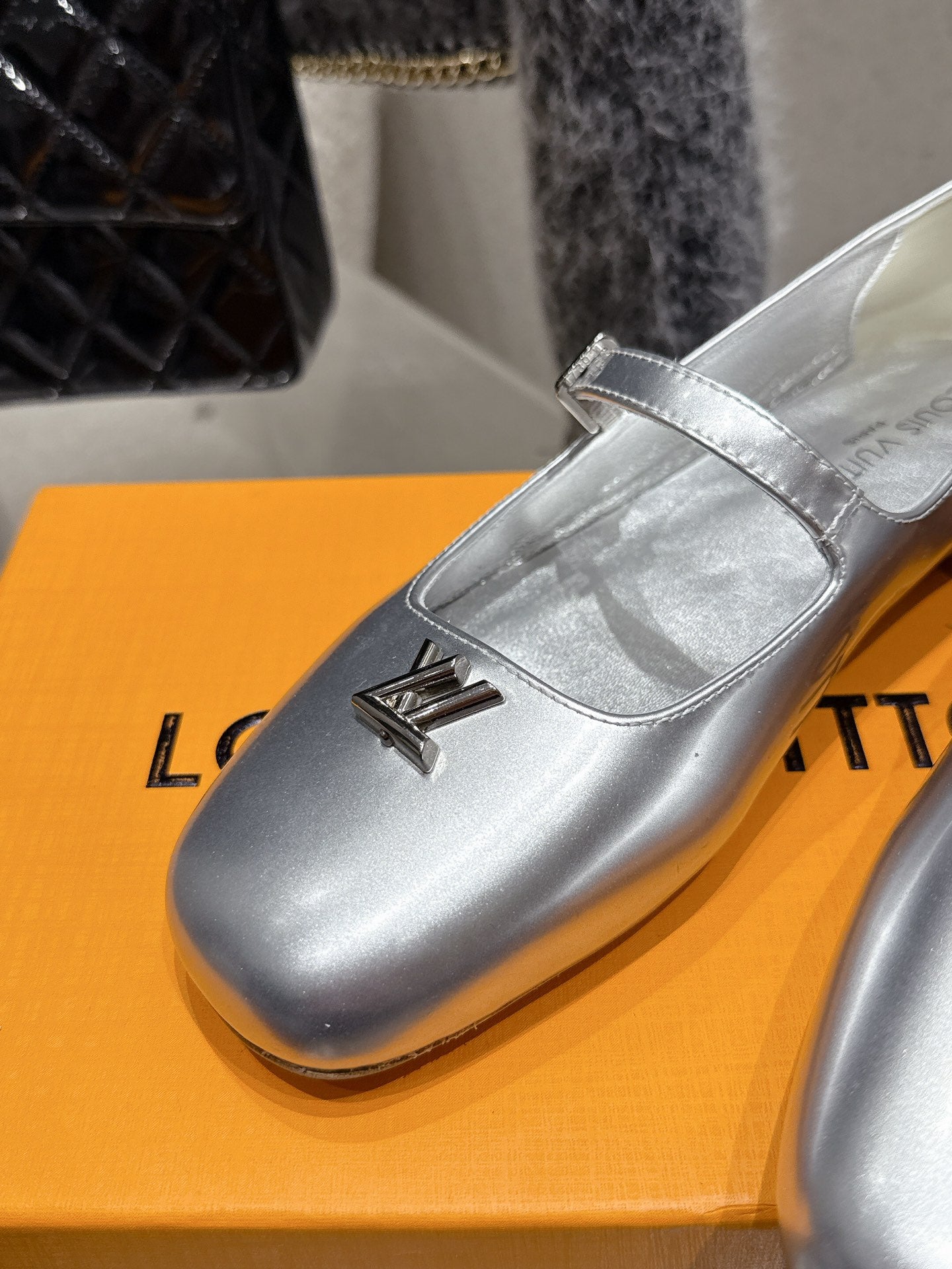 LV Swing Ballet Flat Sliver Metallic Leather 610712