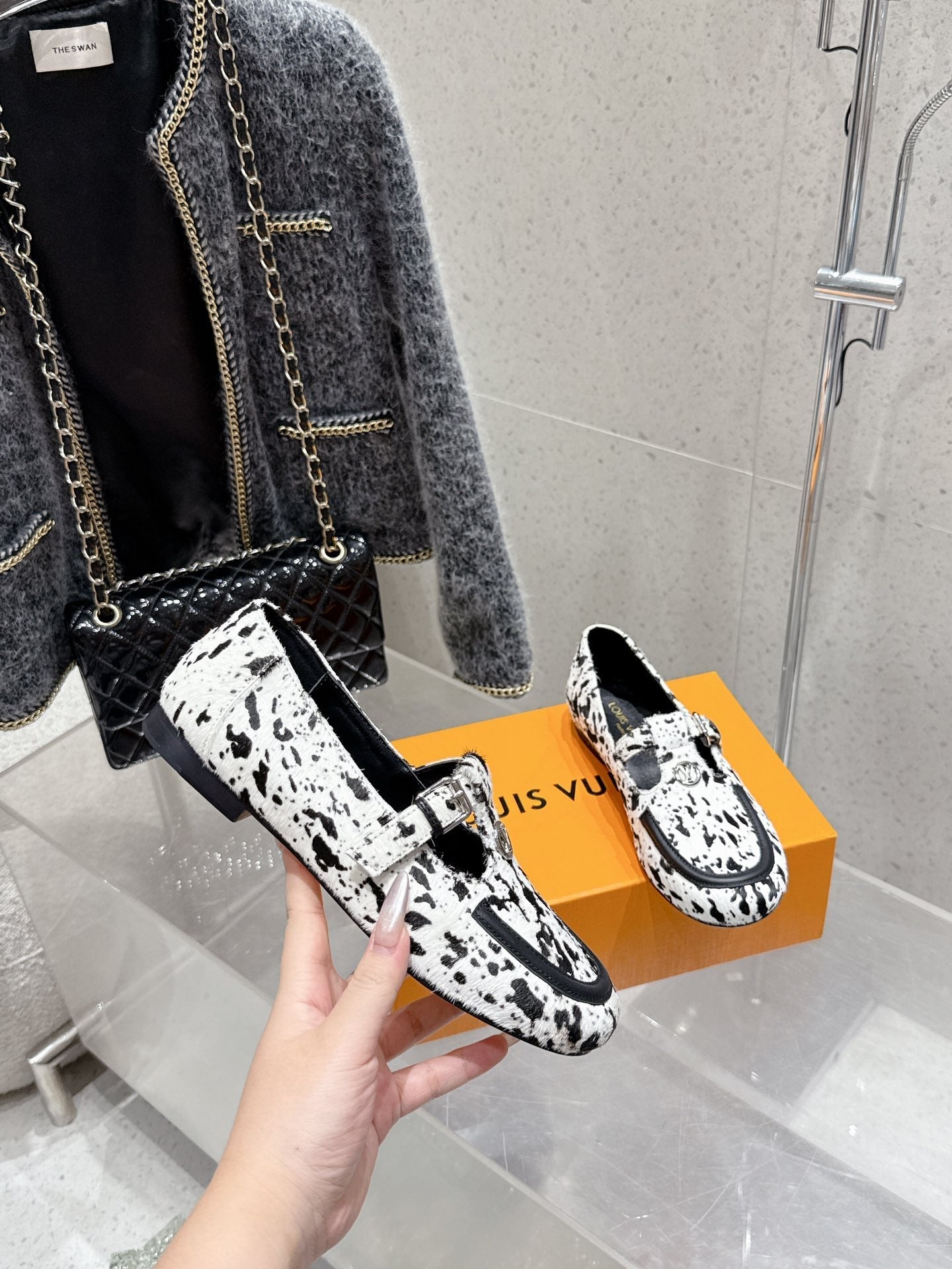 LV Soho Flat Loafer Black White Leopard Horsehair 610854