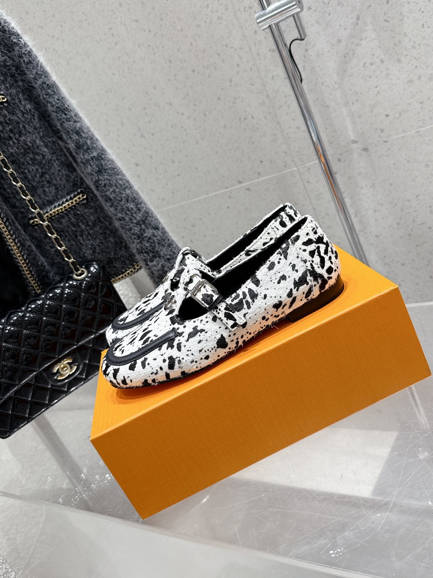 LV Soho Flat Loafer Black White Leopard Horsehair 610854