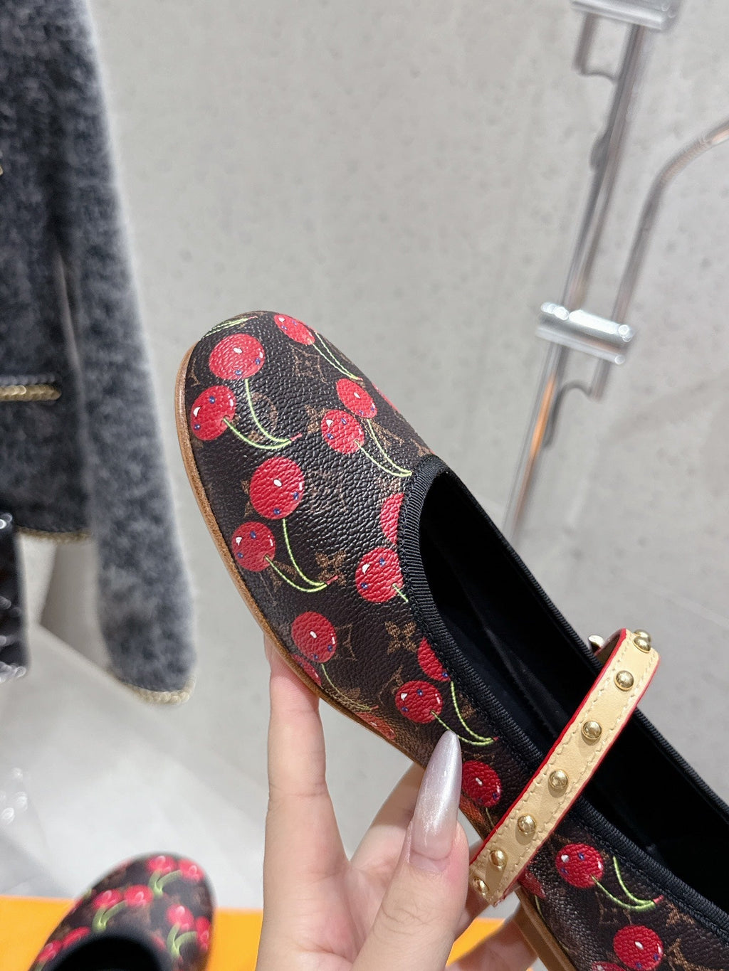 LV Romy Flat Cherry Brown Monogram Cowhide 610857