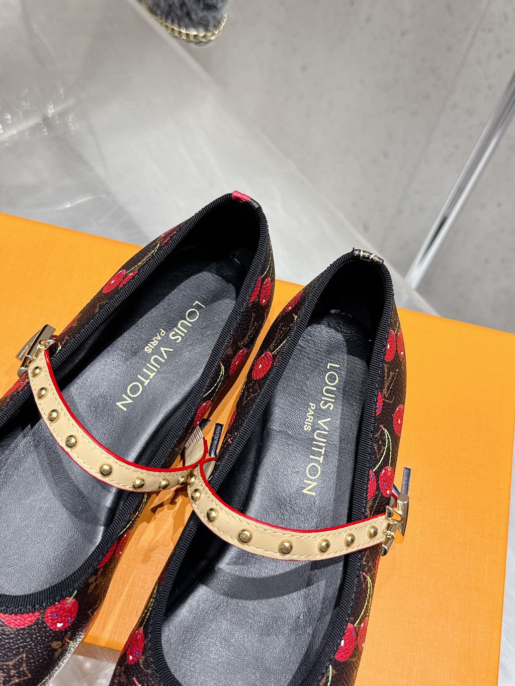 LV Romy Flat Cherry Brown Monogram Cowhide 610857