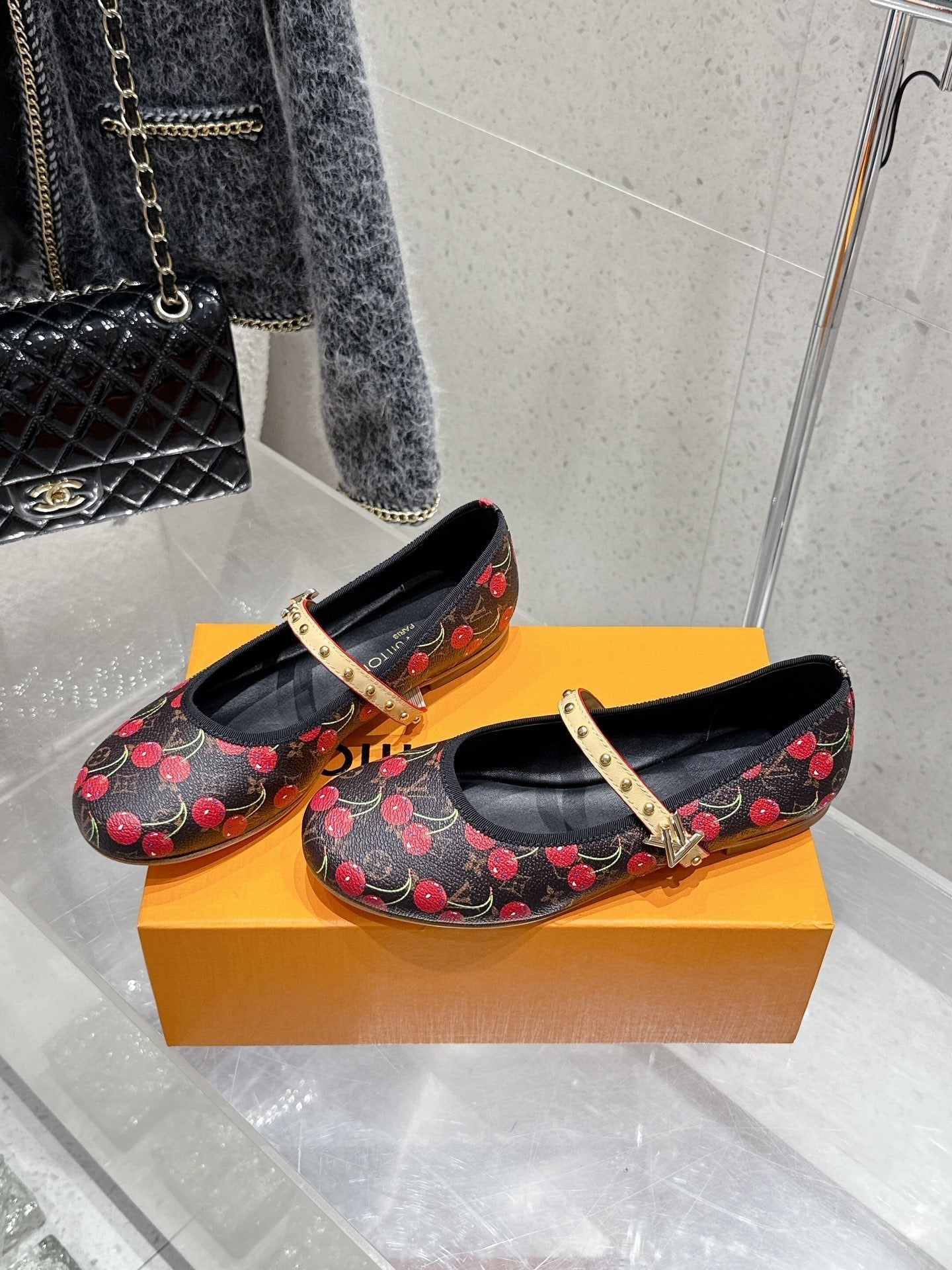 LV Romy Flat Cherry Brown Monogram Cowhide 610857