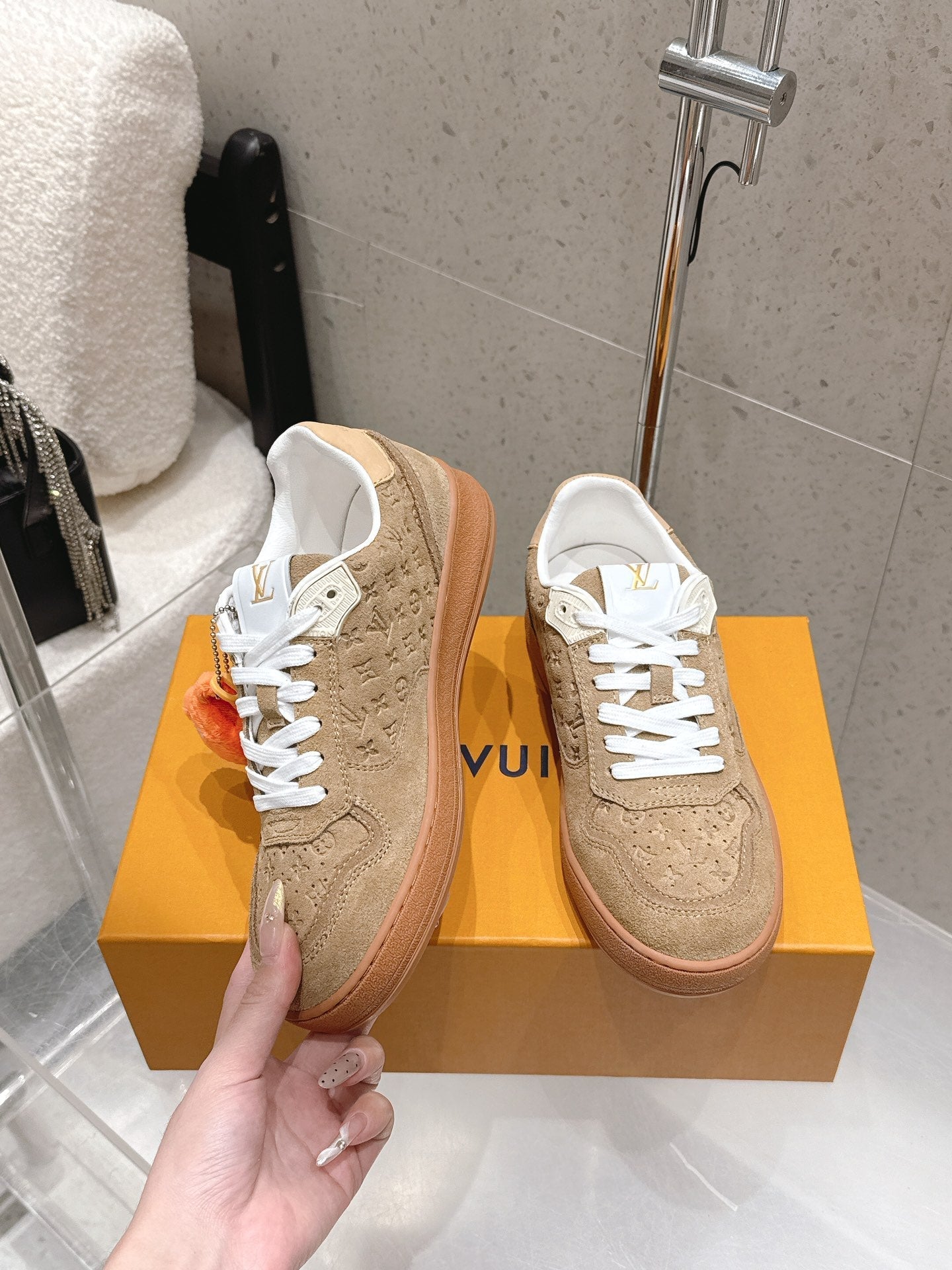LV Stadium Sneaker Brown Suede 610787