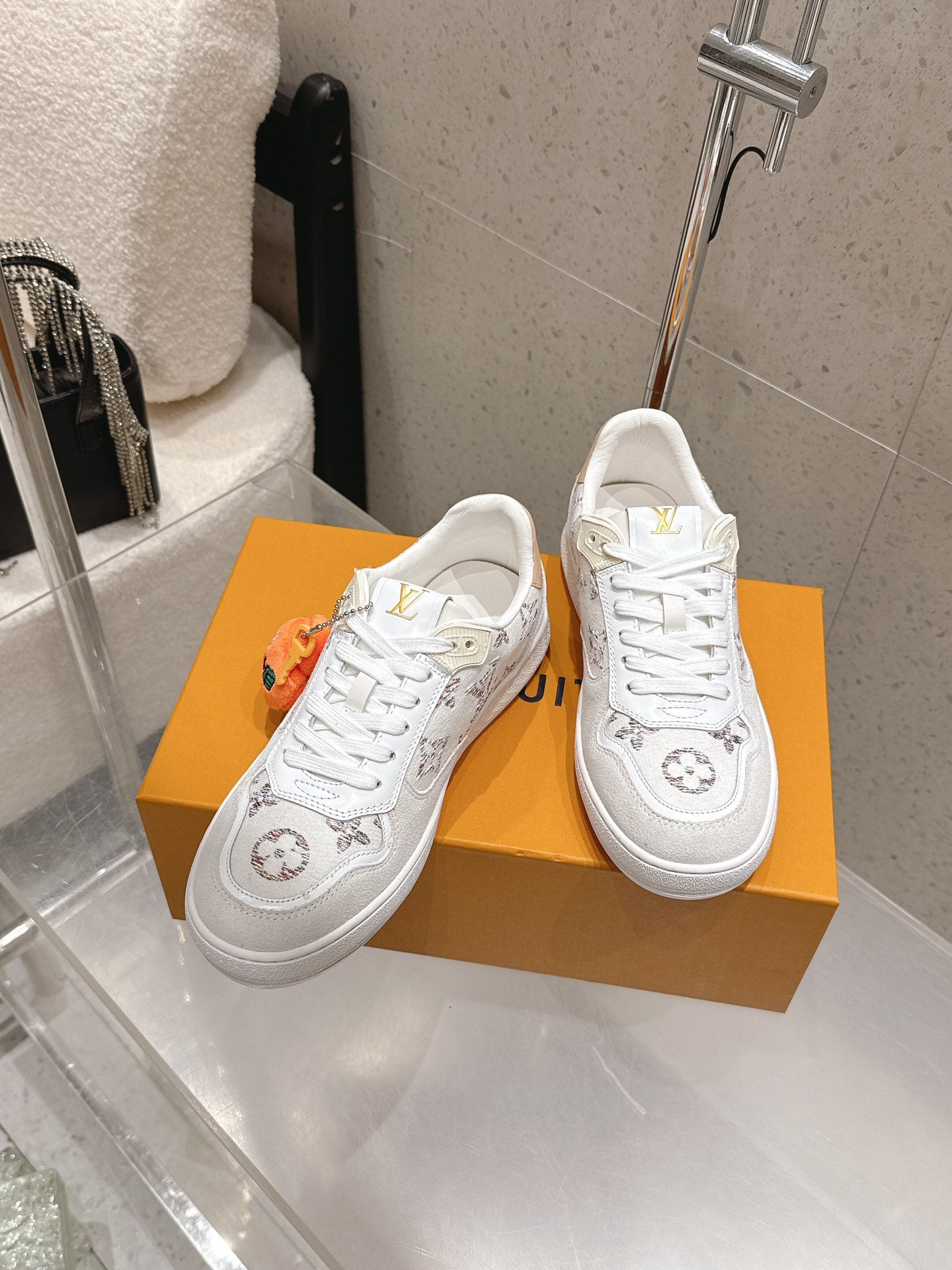 LV Stadium Sneaker Grey Cashgora Suede 610791