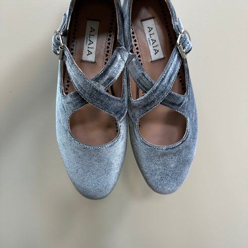 Alaila Criss Cross Ballet Flats In Dark Grey Velvet  920785