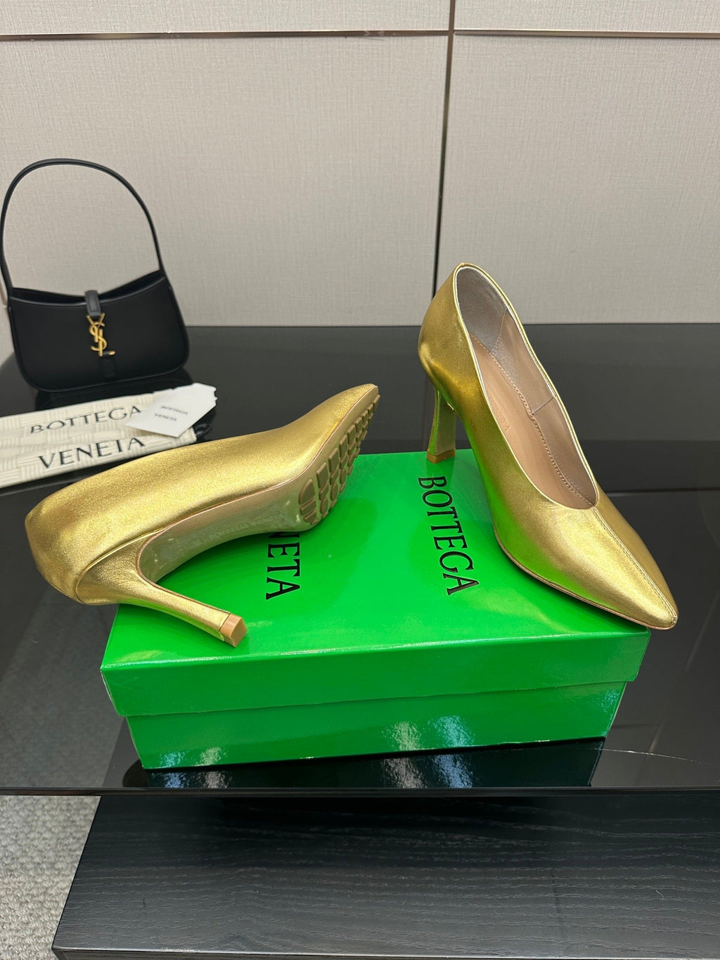 BV Pump 90mm Gold Calfskin 427644