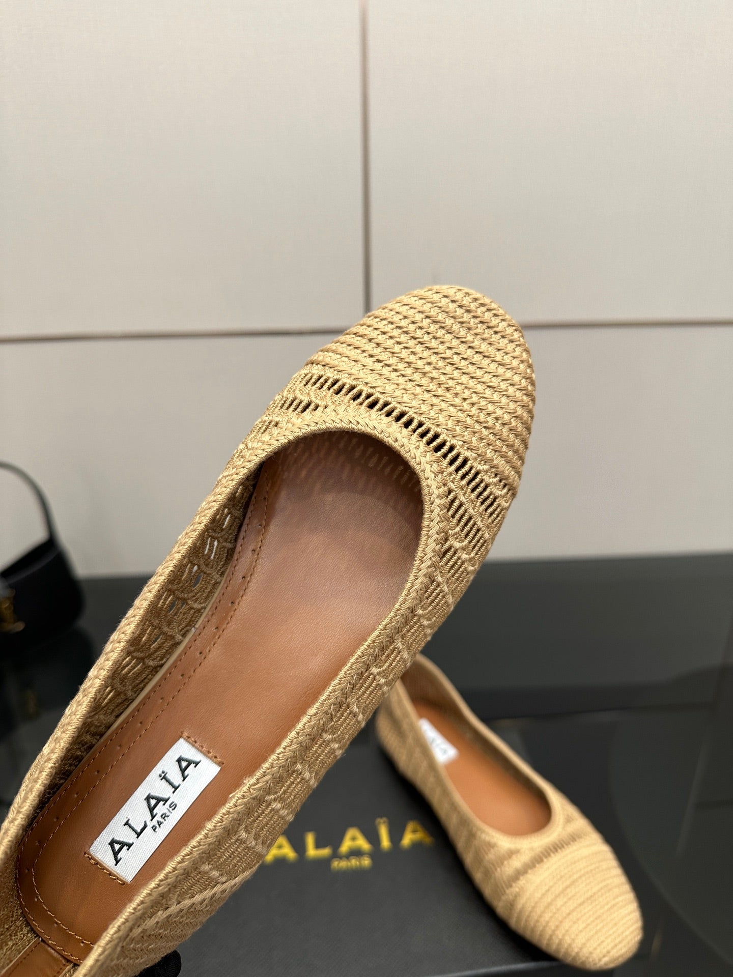 Alaia 2025 Ballet Flat Beige Raffia 433756