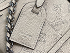 hand it all pm 29cm beige mahina calfskin