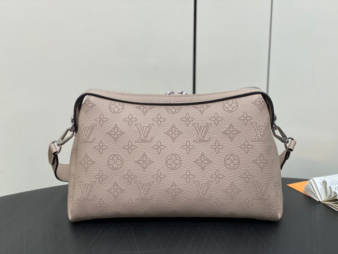 hand it all pm 29cm dark beige mahina calfskin