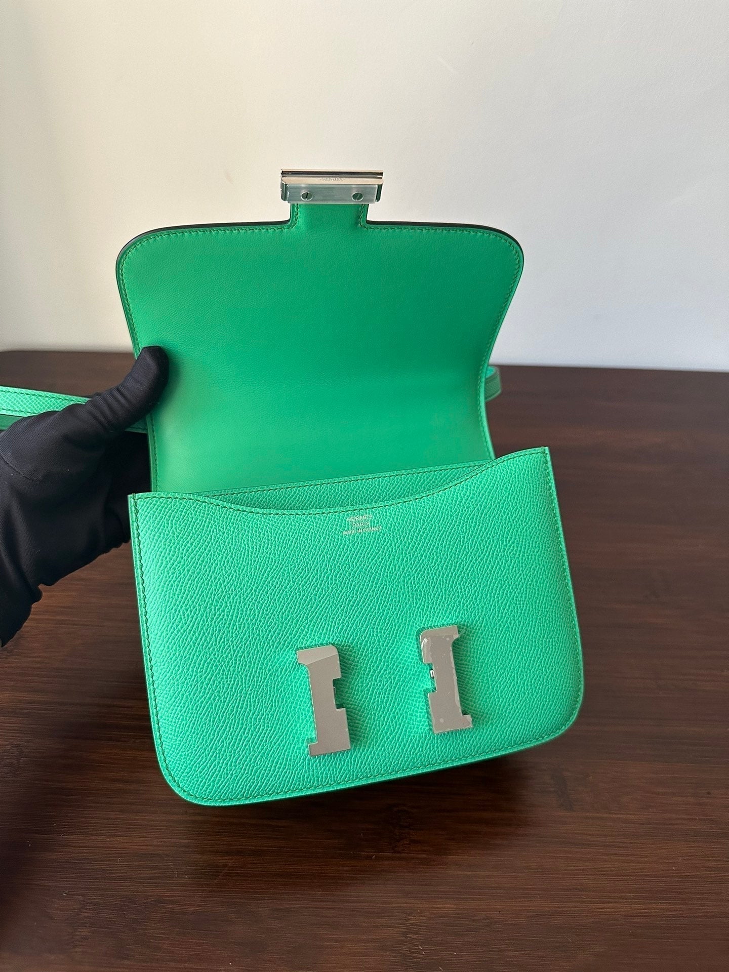 CONSTANCE 18 MINT EPSOM SILVER HARDWARE