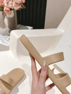 The Row 25s Foam Sandal In Beige Rubber 340609