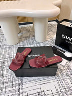 CC 26s Open-toe Sandal Burgundy Glossy Sheepskin 681938