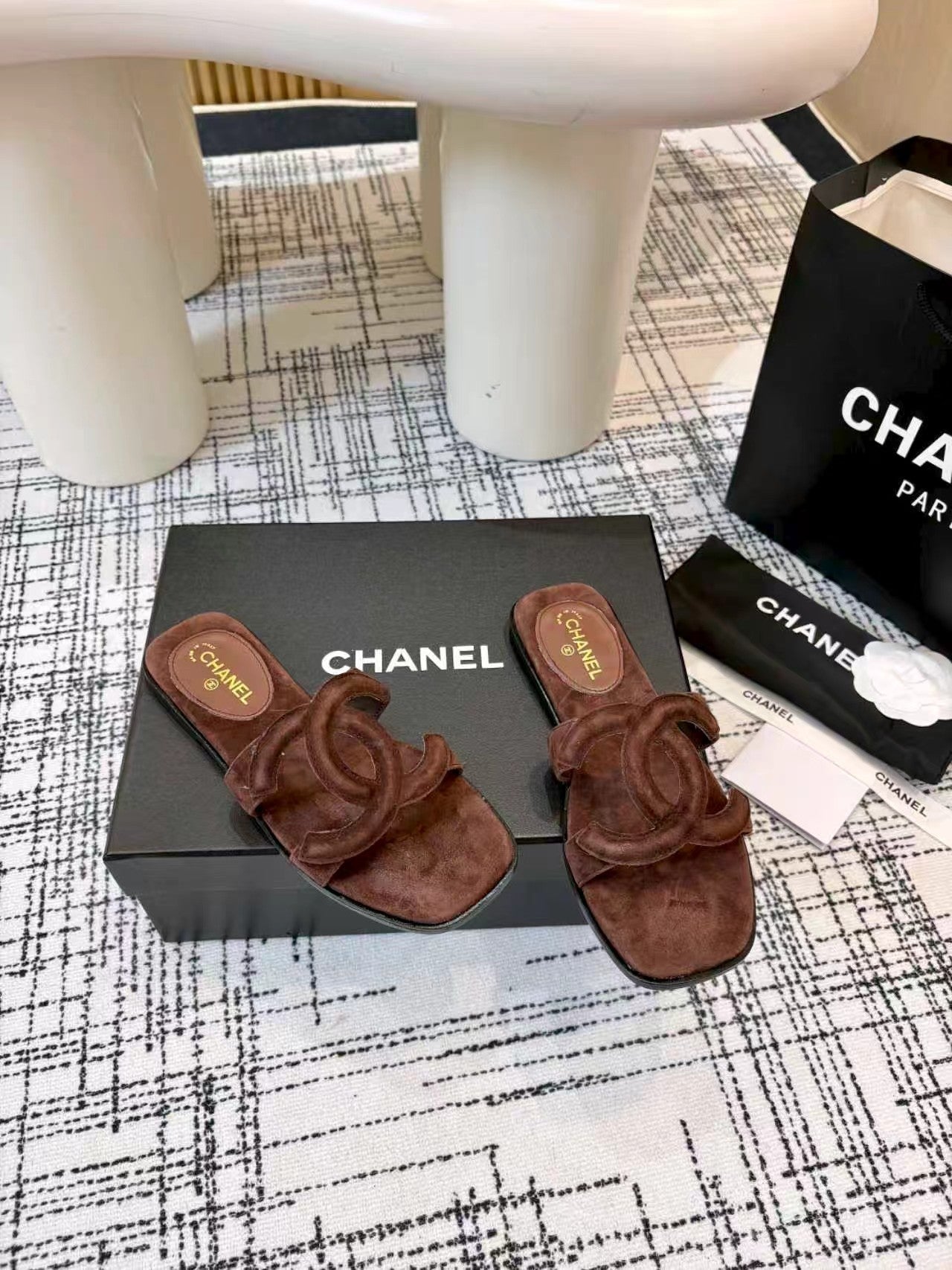 CC 26s Open-toe Sandal Chocolate Suede 681941