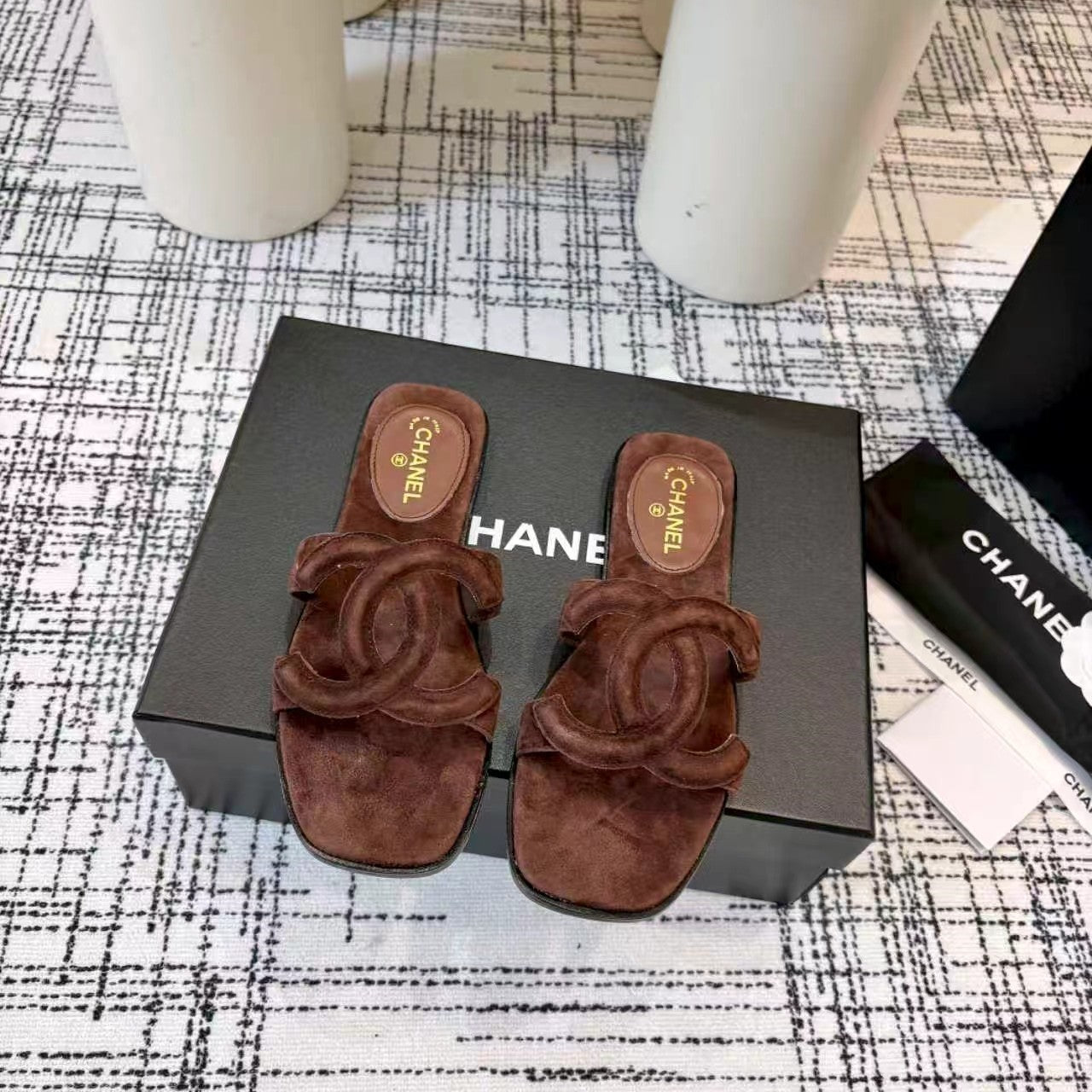 CC 26s Open-toe Sandal Chocolate Suede 681941