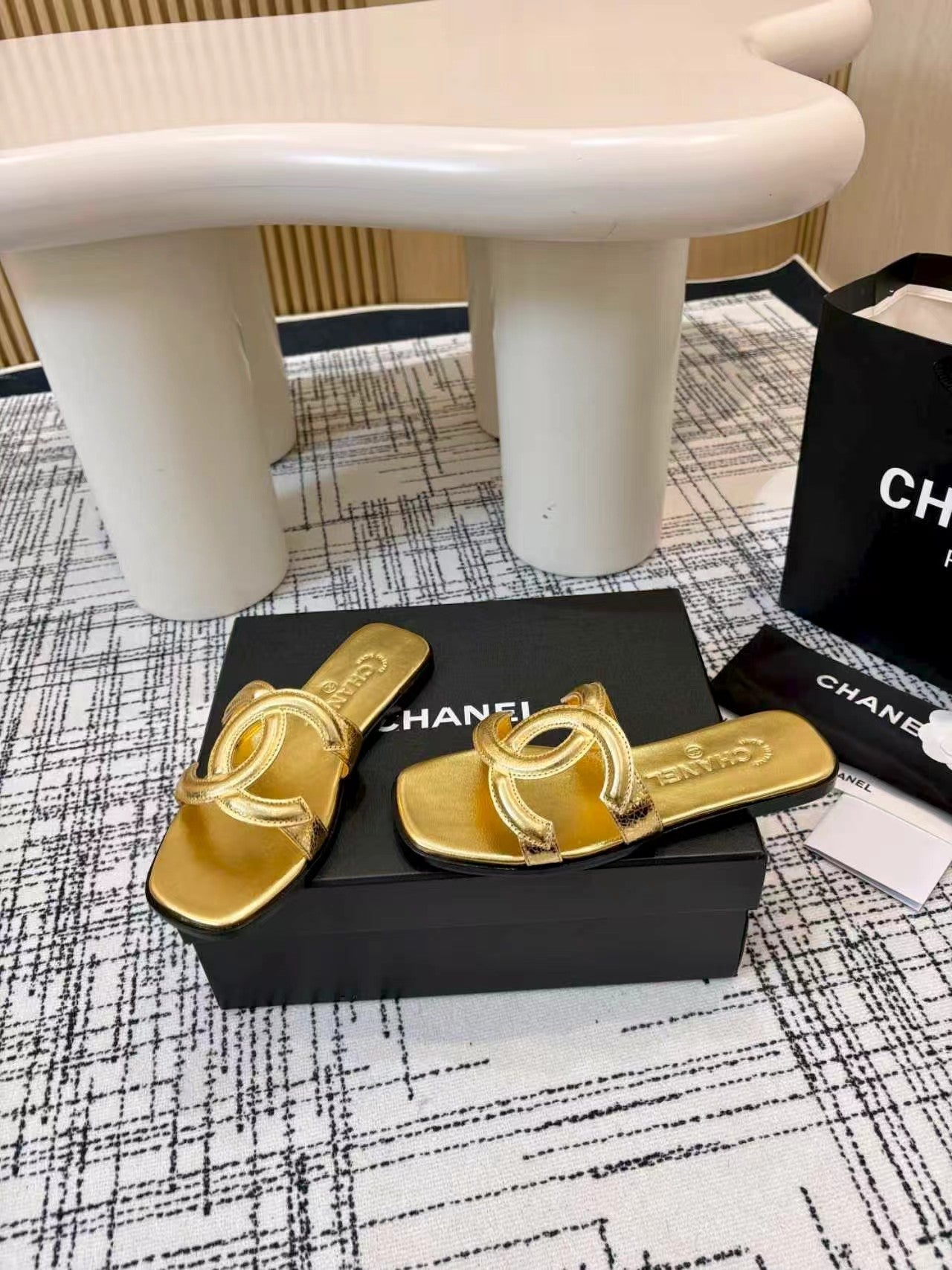 CC 26s Open-toe Sandal Gold Sheepskin 681943