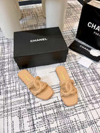 CC 26s Open-toe Sandal Beige Sheepskin 681944