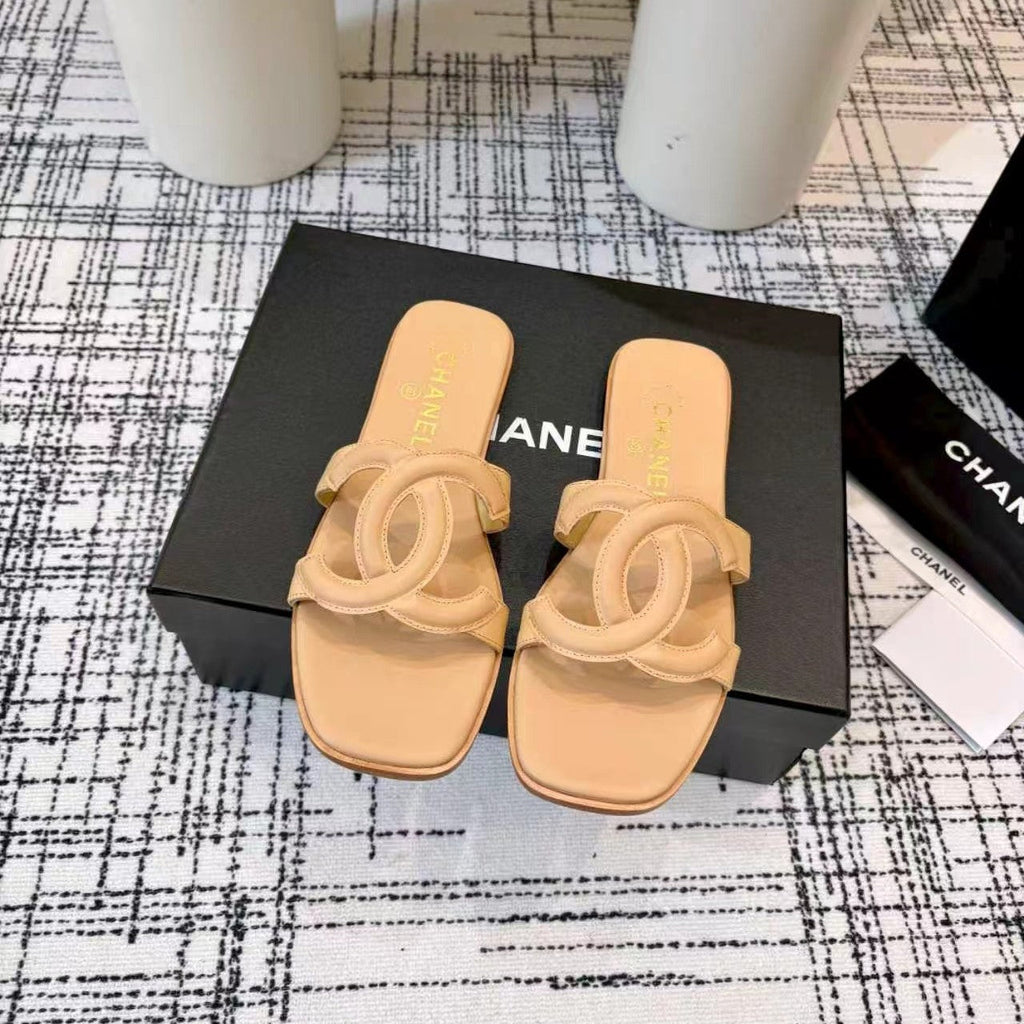 CC 26s Open-toe Sandal Beige Sheepskin 681944