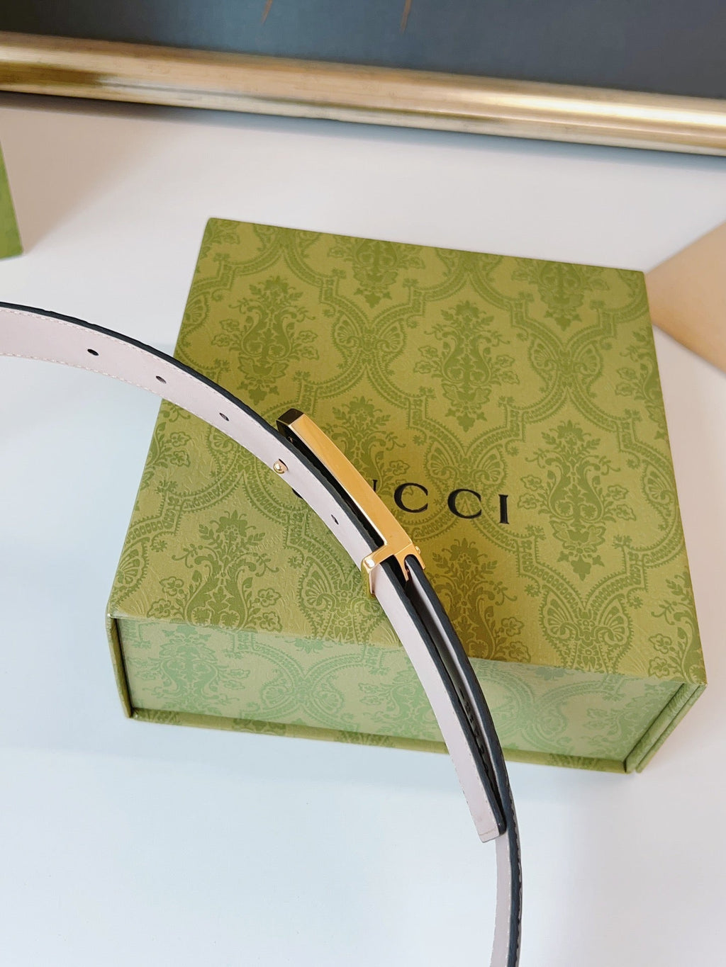 Gucci Signature Belt Gold Buckle 35mm Black Embossed Leather