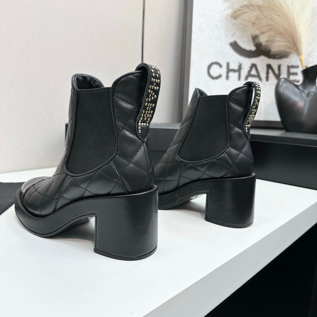 CC FW 25 Platform Ankle Boots  Black Patent and Quilted Leather 532621