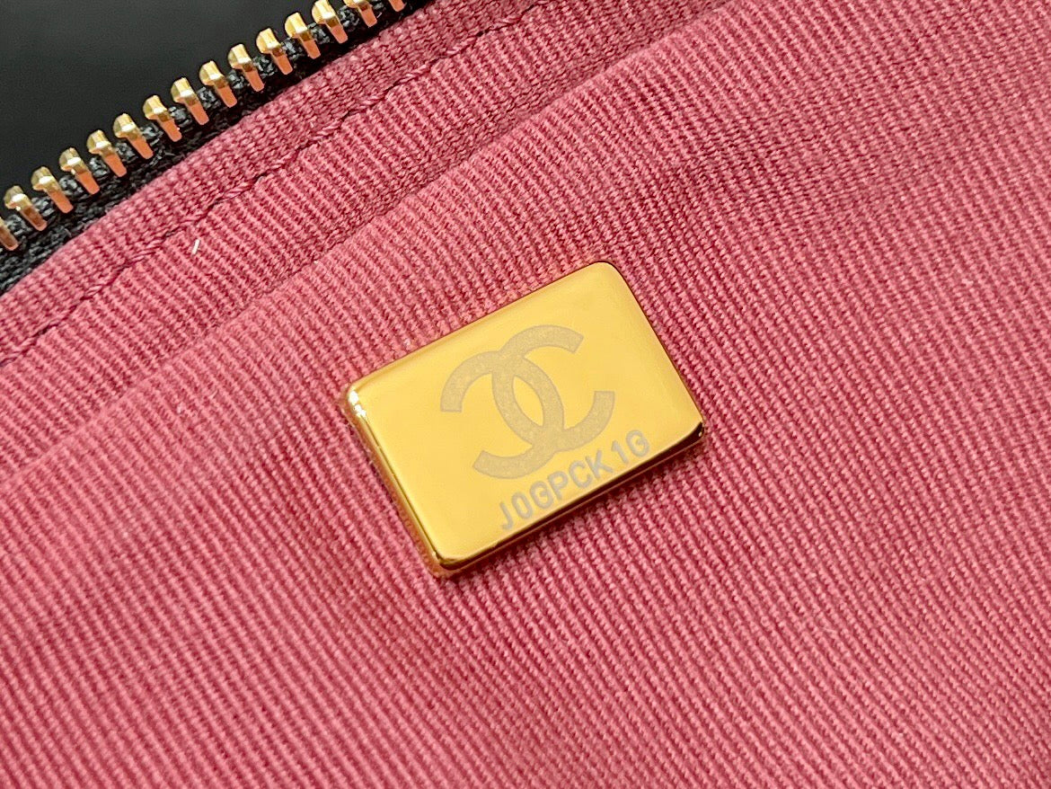 CC 24K Gold Coin Camera Bag 18cm Black Lambskin Light GHW
