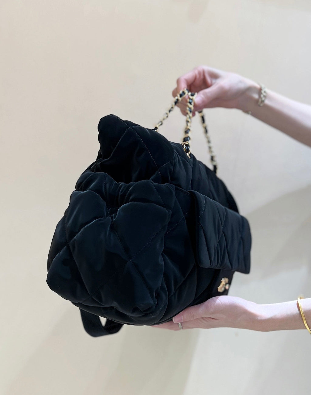 Chanel 24N Coco Neige Handbags Black Velvet 256069