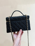 25C Vanity 19cm Top Handle Black Grained Calfskin