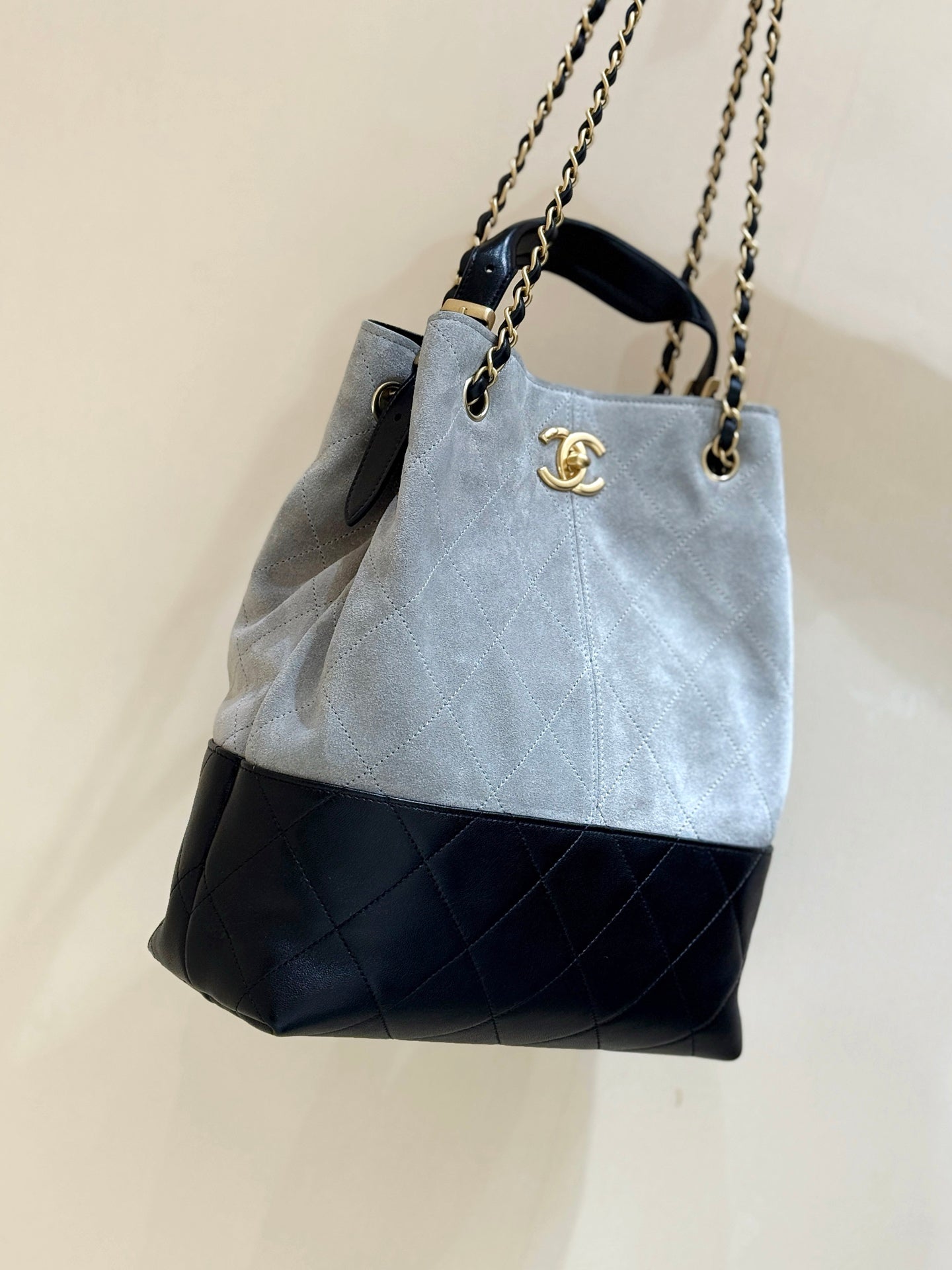 CC 25A Hobo 29cm Gray Black Suede Lambskin