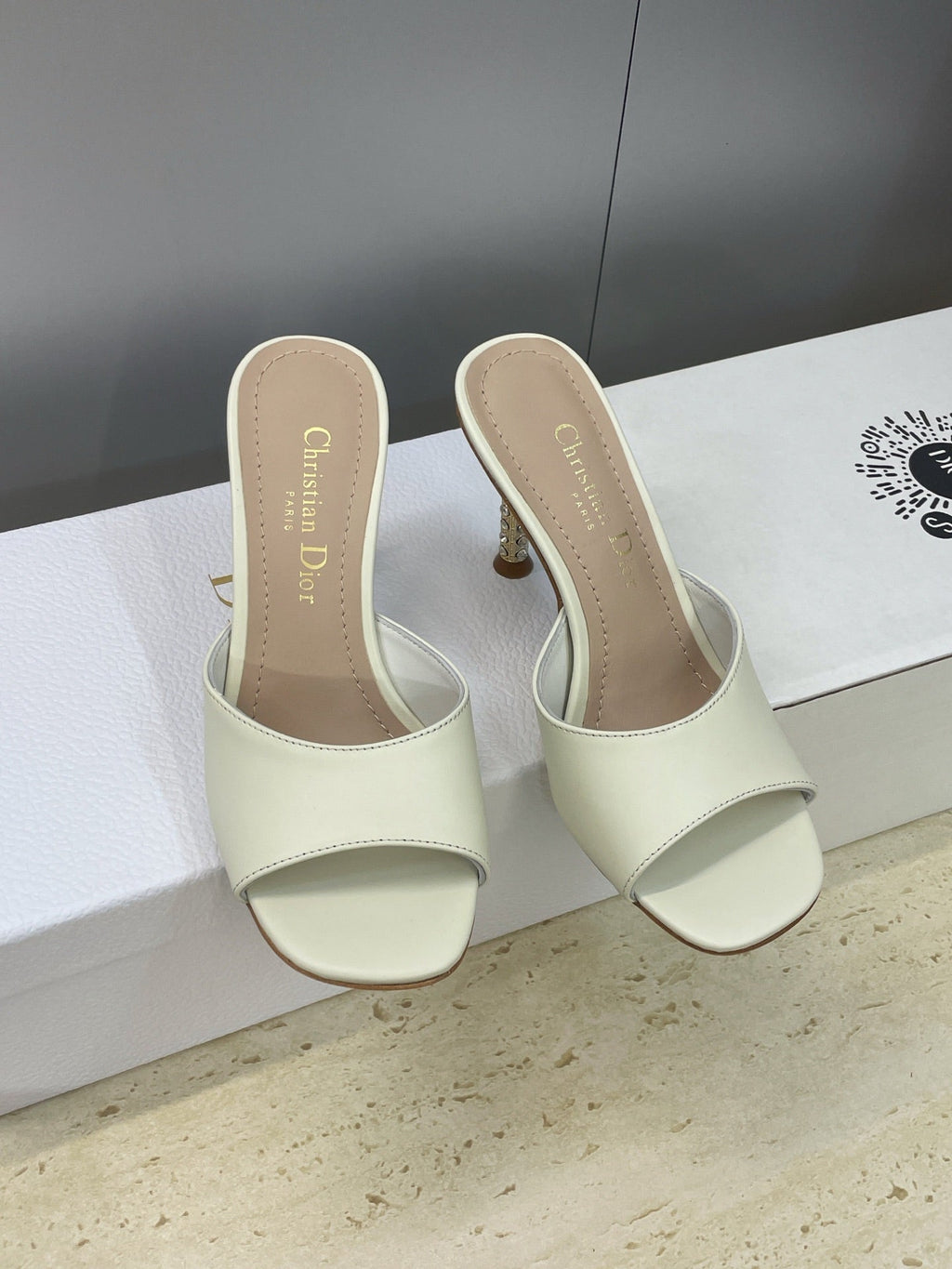CD 26s Icon Heeled Slide 8cm Cream Leather Silk 633058