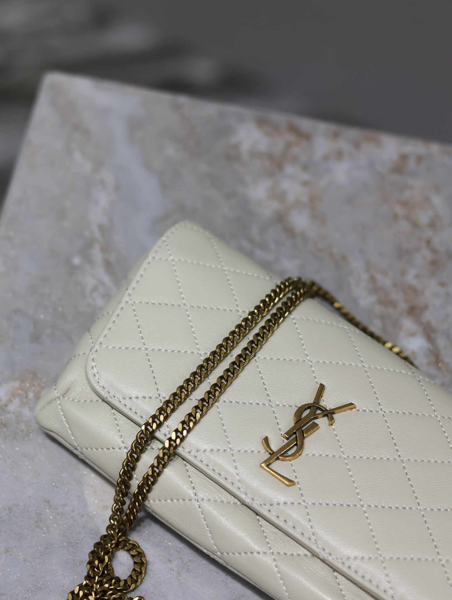 Gaby Phone Bag 19cm White Quilted Leather GHW