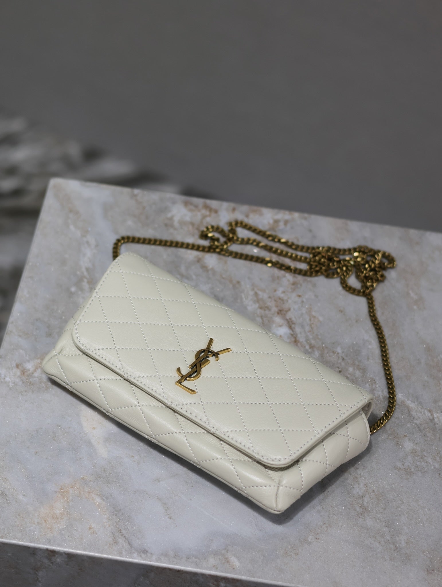 Gaby Phone Bag 19cm White Quilted Leather GHW