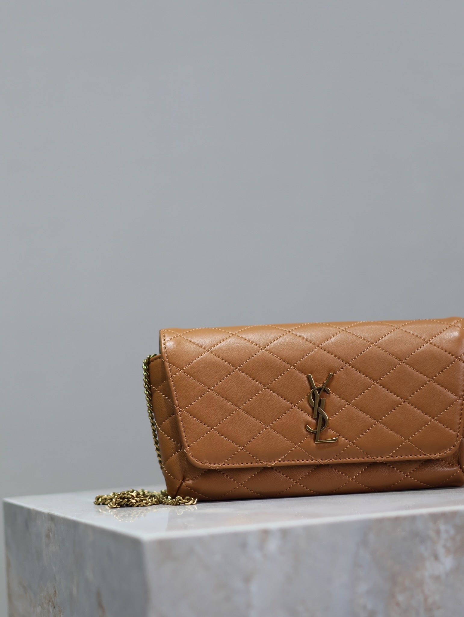 Gaby Phone Bag 19cm Light Brown Quilted Leather GHW