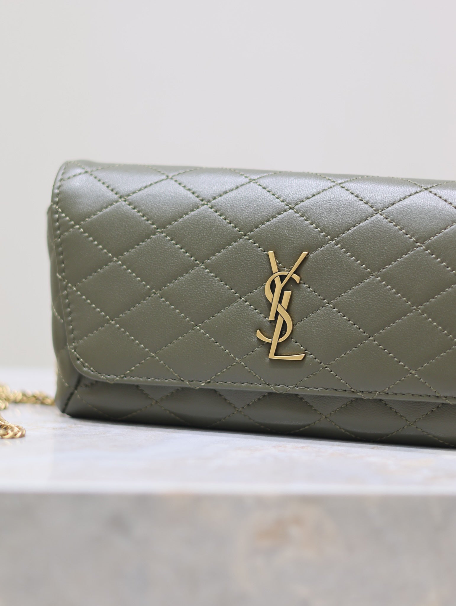 Gaby Phone Bag 19cm Olive Green Quilted Leather